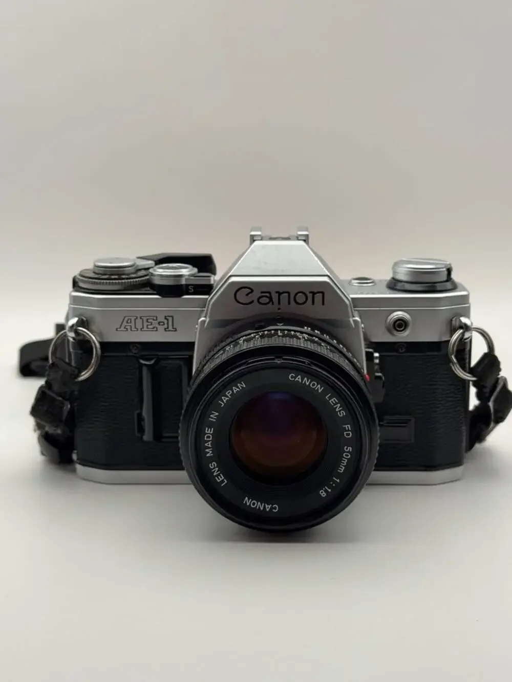 Canon AE-1 Tested 35mm SLR Film Camera Interchangeable Lens Strap Japan Vintage